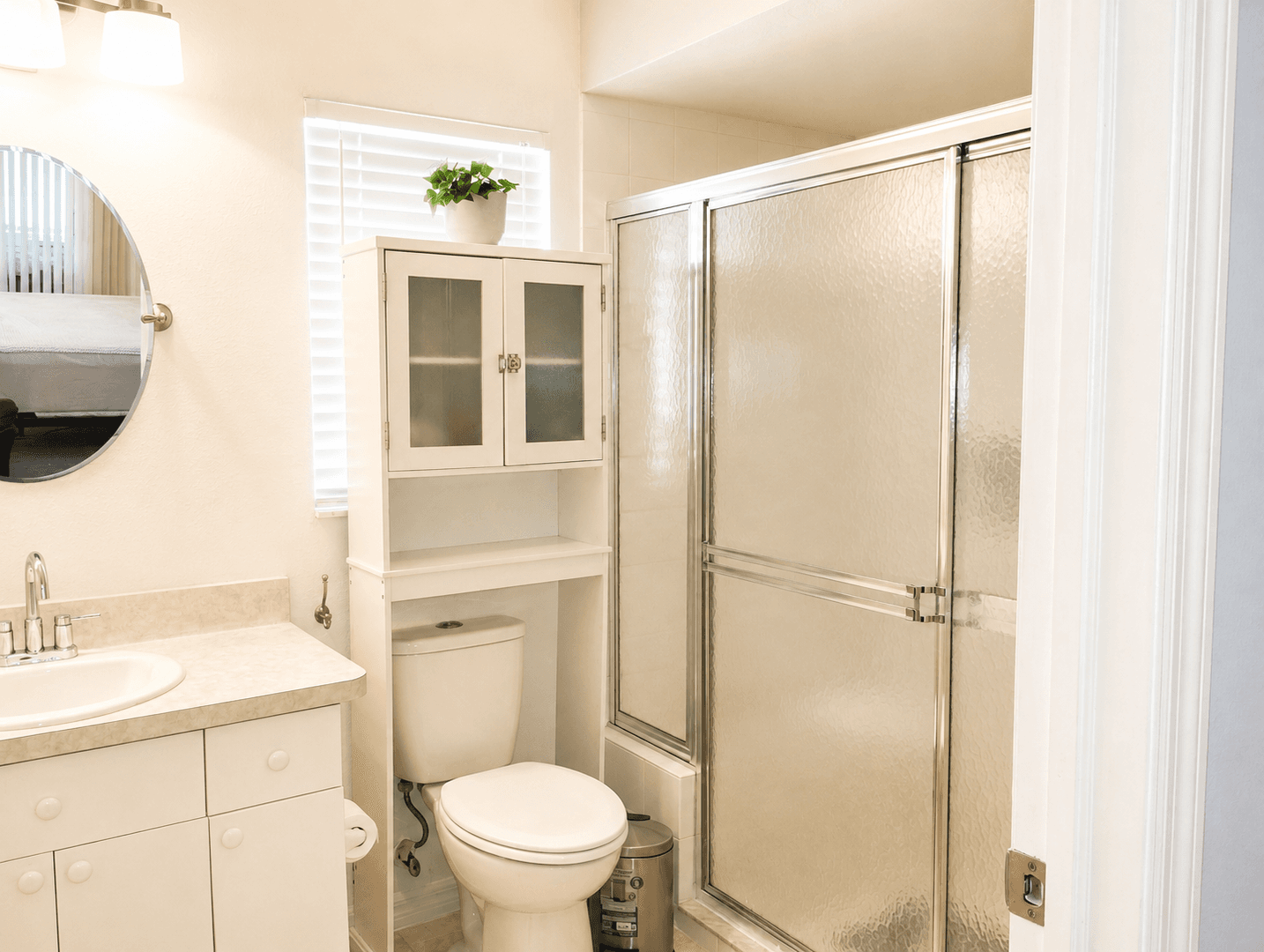Hudson House: 14144 Whitecap Ave