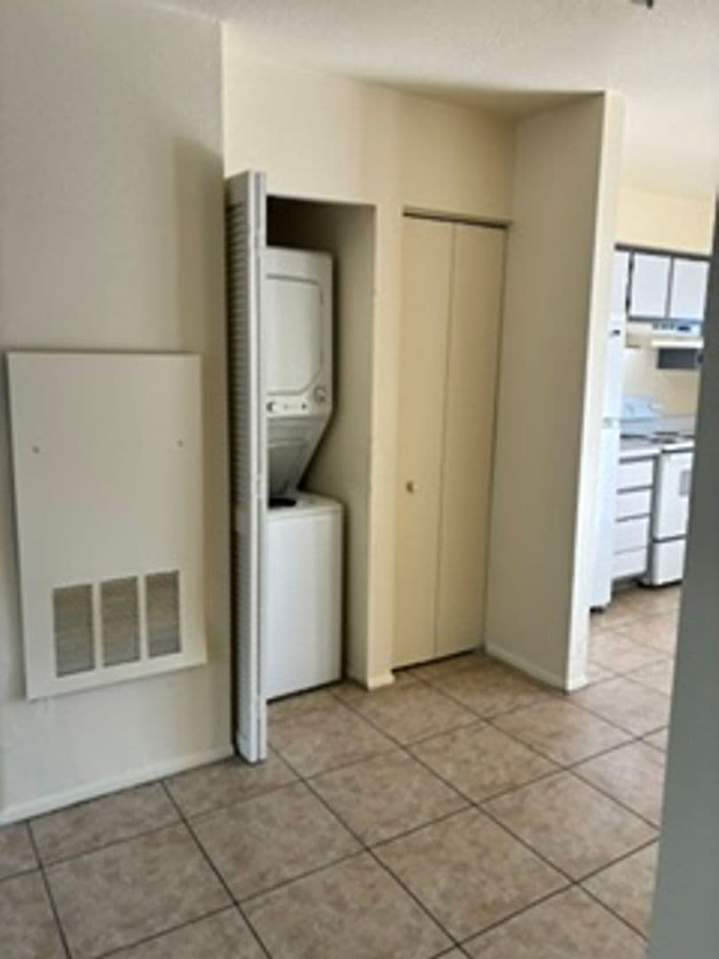 Spring Hill Townhome: 10565 Chalmer Street