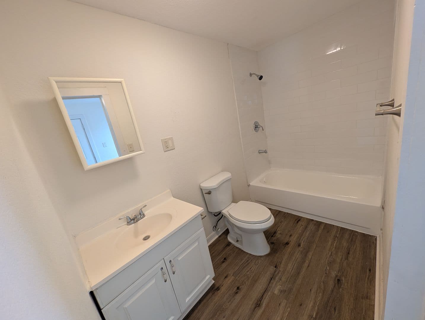 Saint Petersburg House: 230 Mystic Lake Dr North
