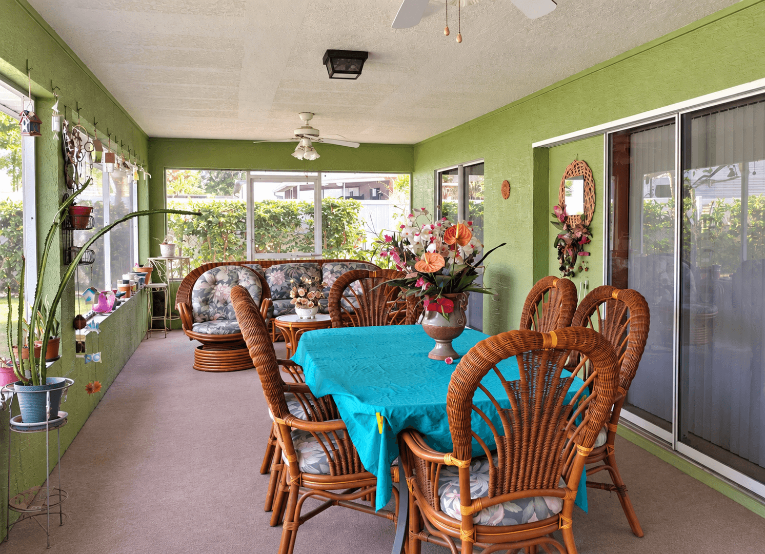 Spring hill House: 3026 Lackland Ave