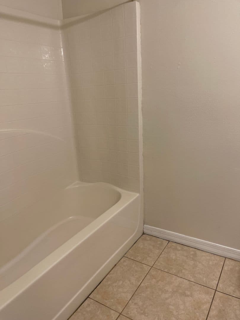 Spring Hill House: 1412 Hathaway Avenue