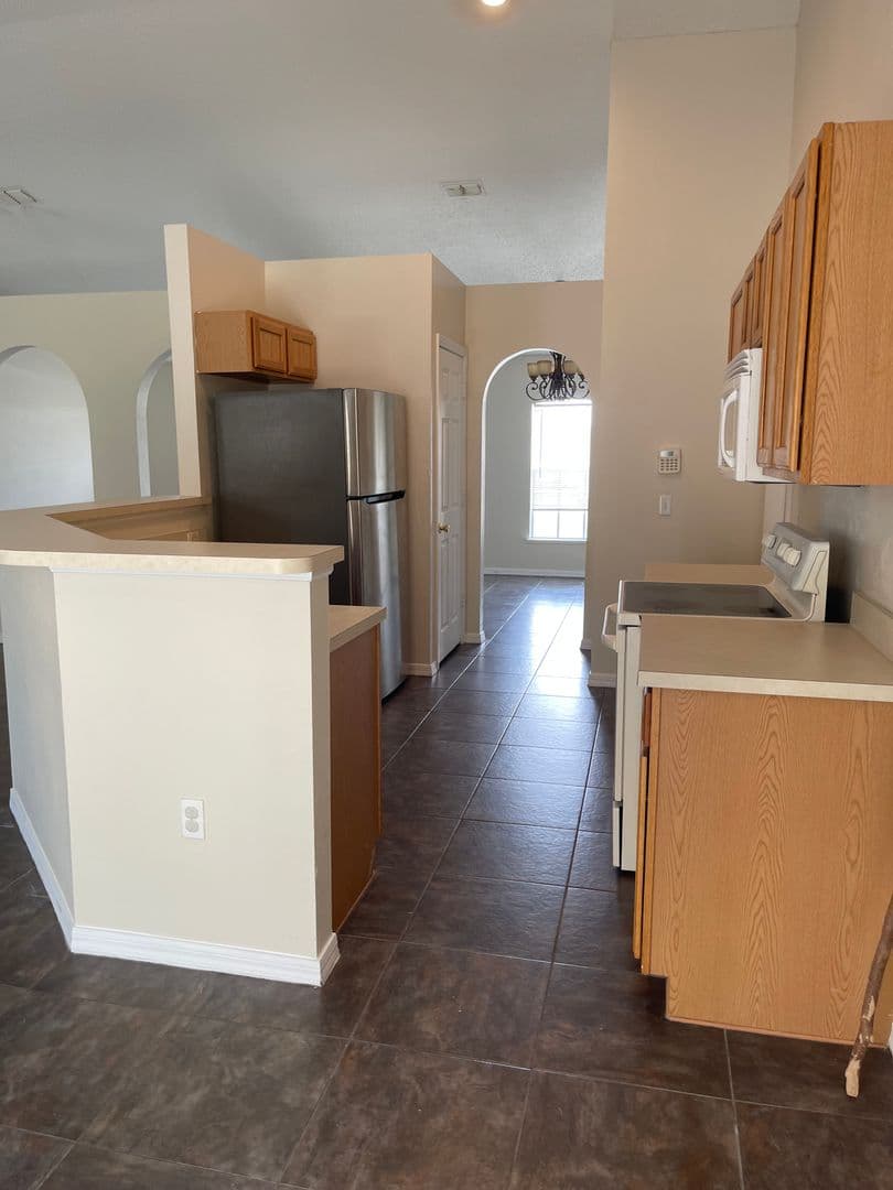 Spring Hill House: 1412 Hathaway Avenue