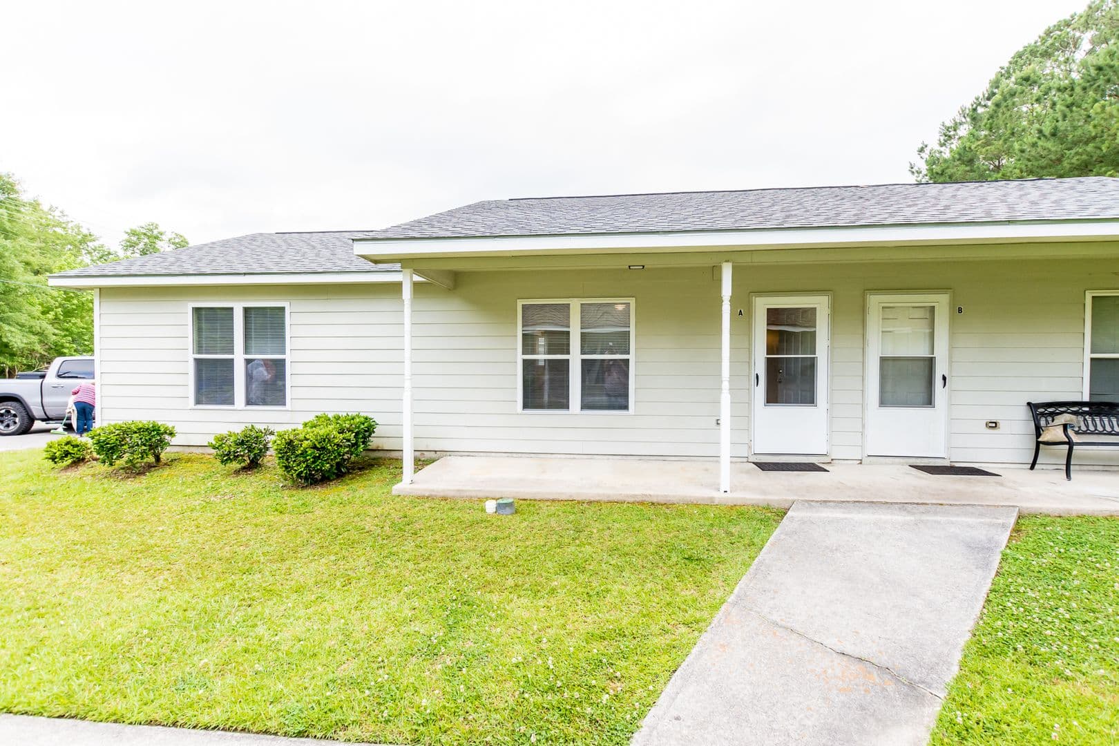 Jacksonville Apartment: 241 Lakewood Drive