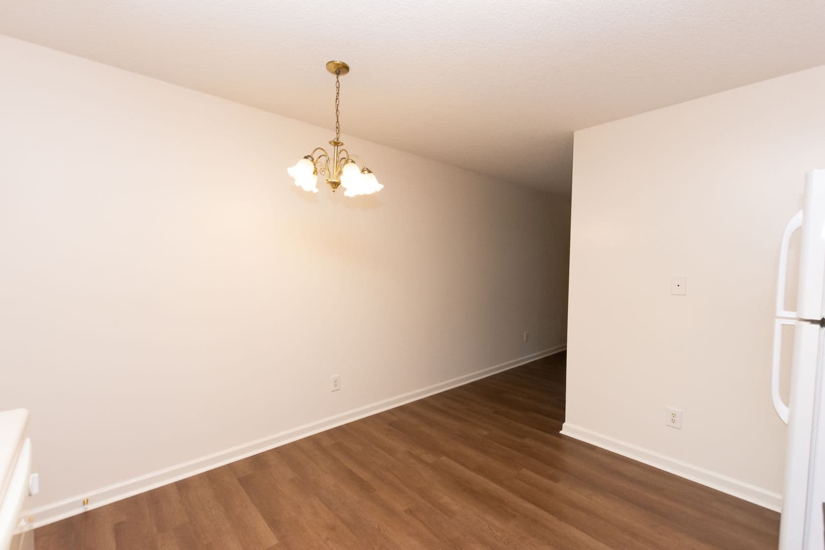 Jacksonville Apartment: 241 Lakewood Drive