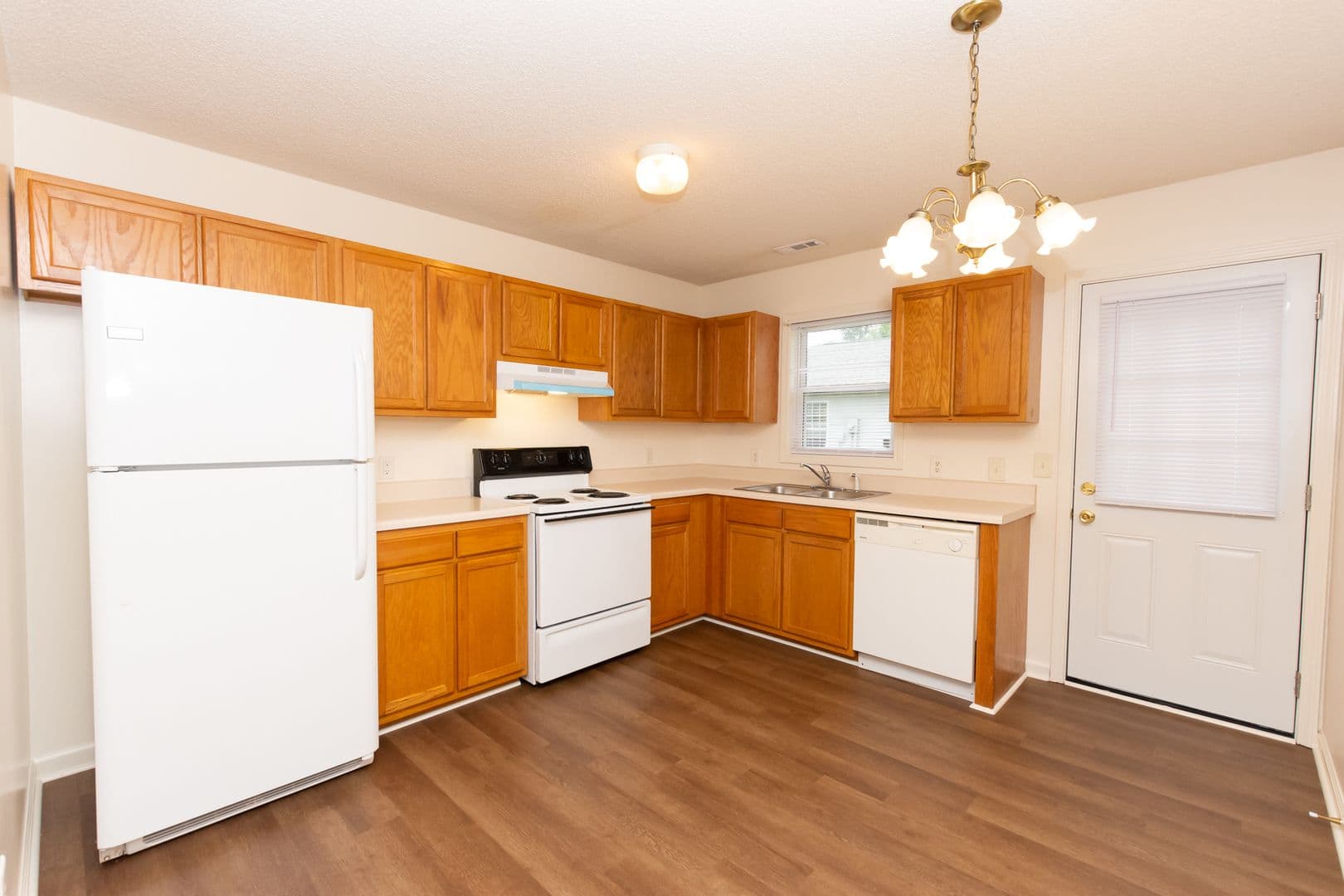 Jacksonville Apartment: 241 Lakewood Drive