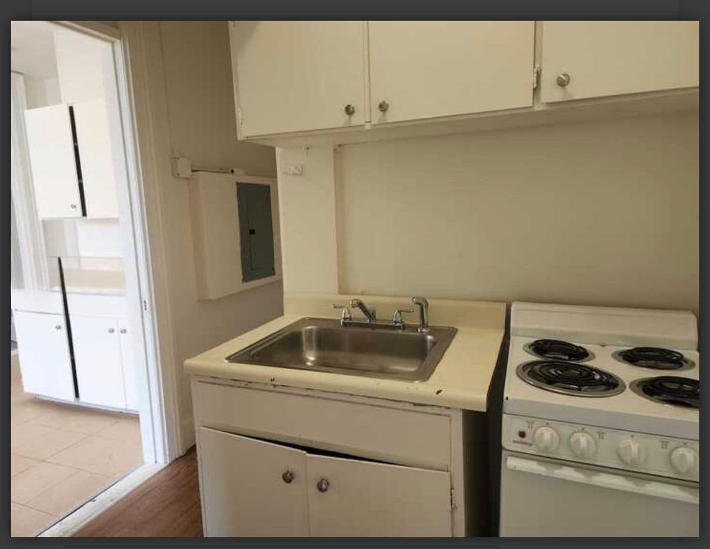 Bennington Apartment: 324 Pleasant Street