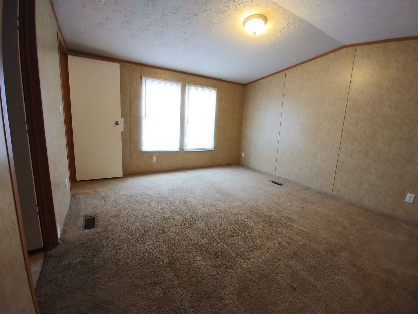 Siler City Apartment: Hampton Village