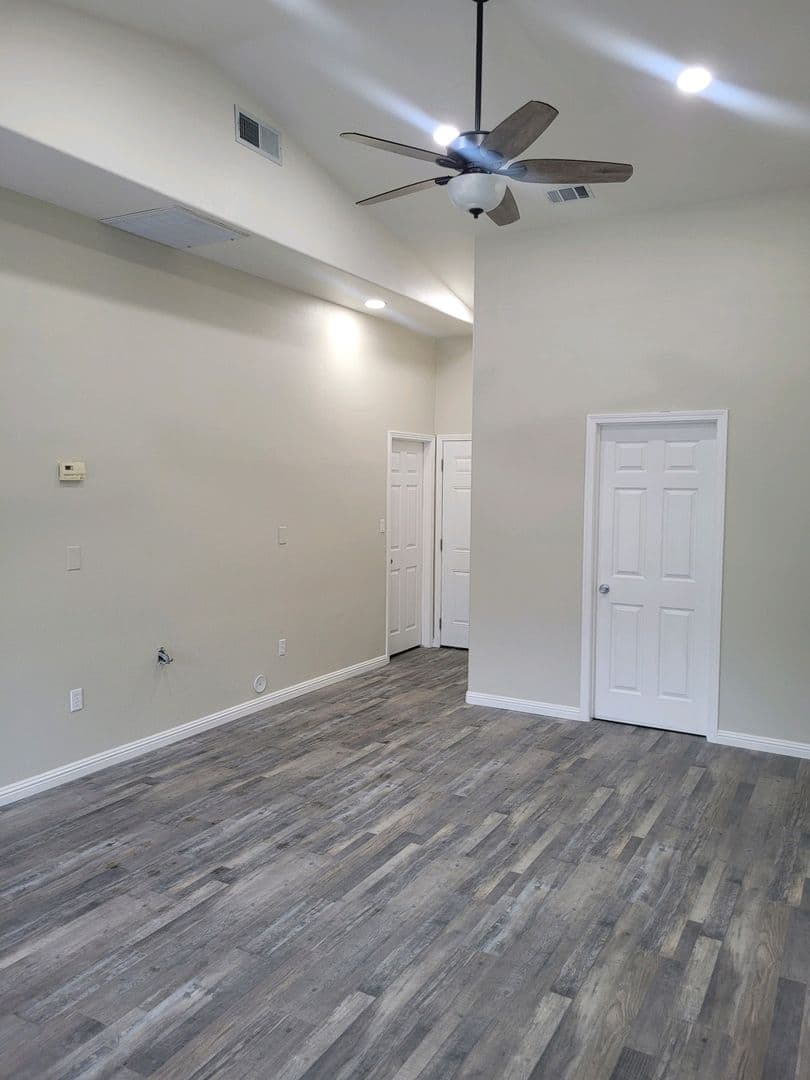 Templeton House: 1565 Shiloh Place