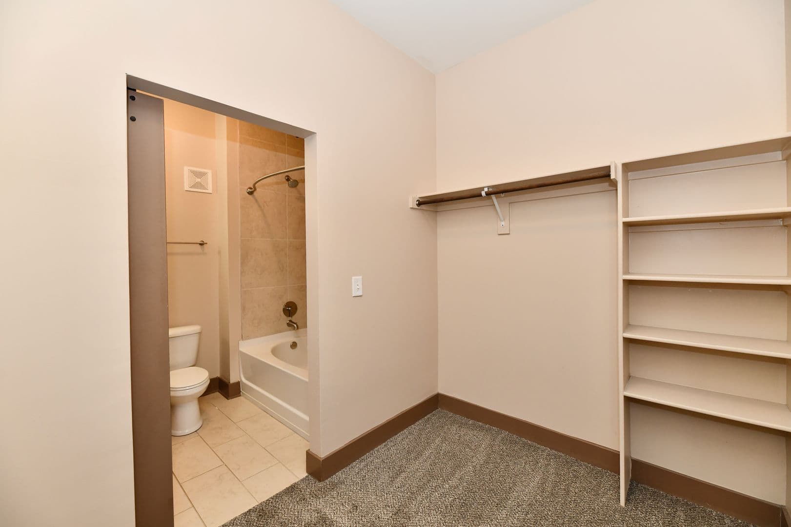 Carmel Apartment: 881 3rd Ave. SW