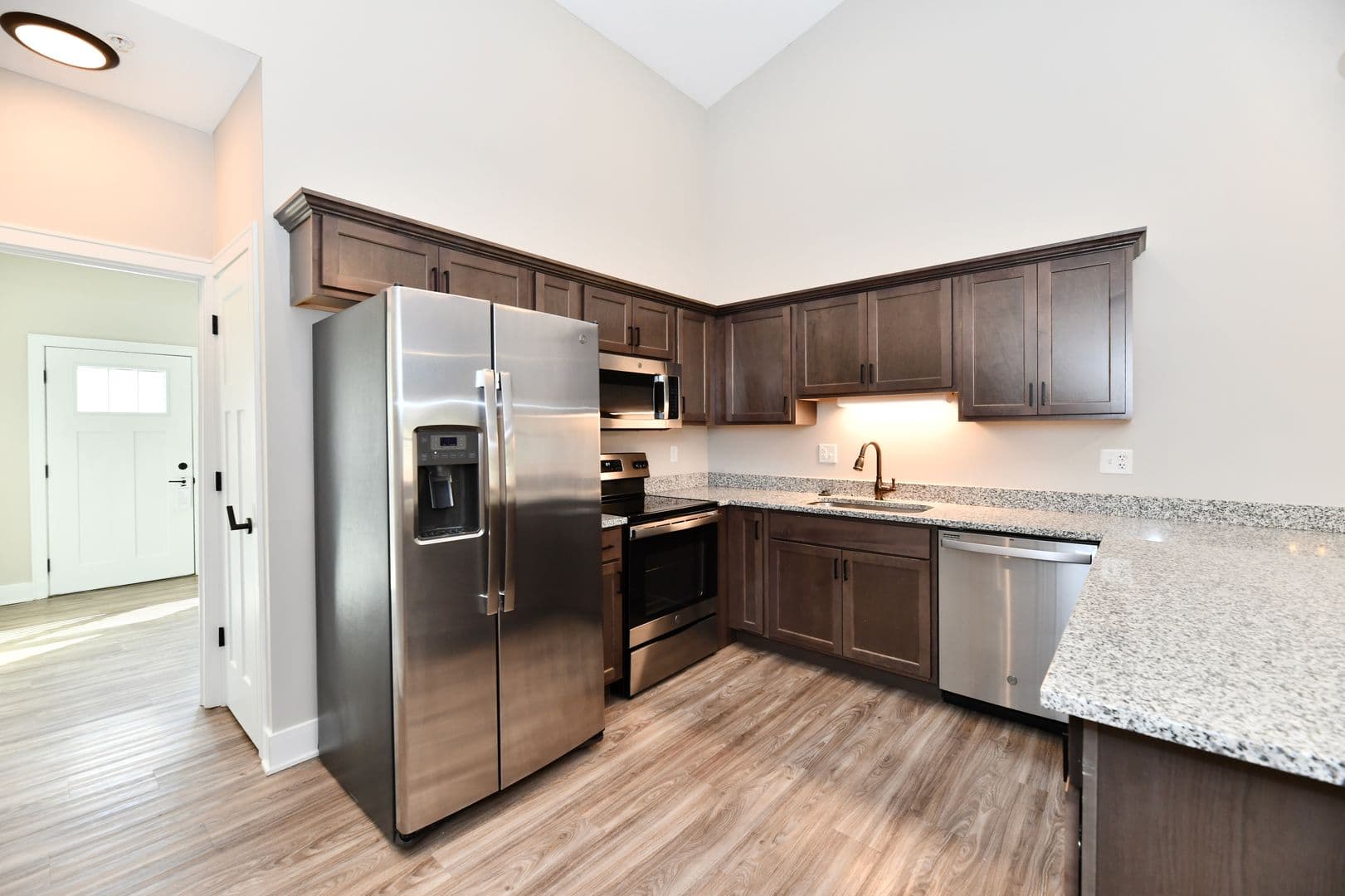 Westfield Apartment: 1901 Sanders Glen Cir
