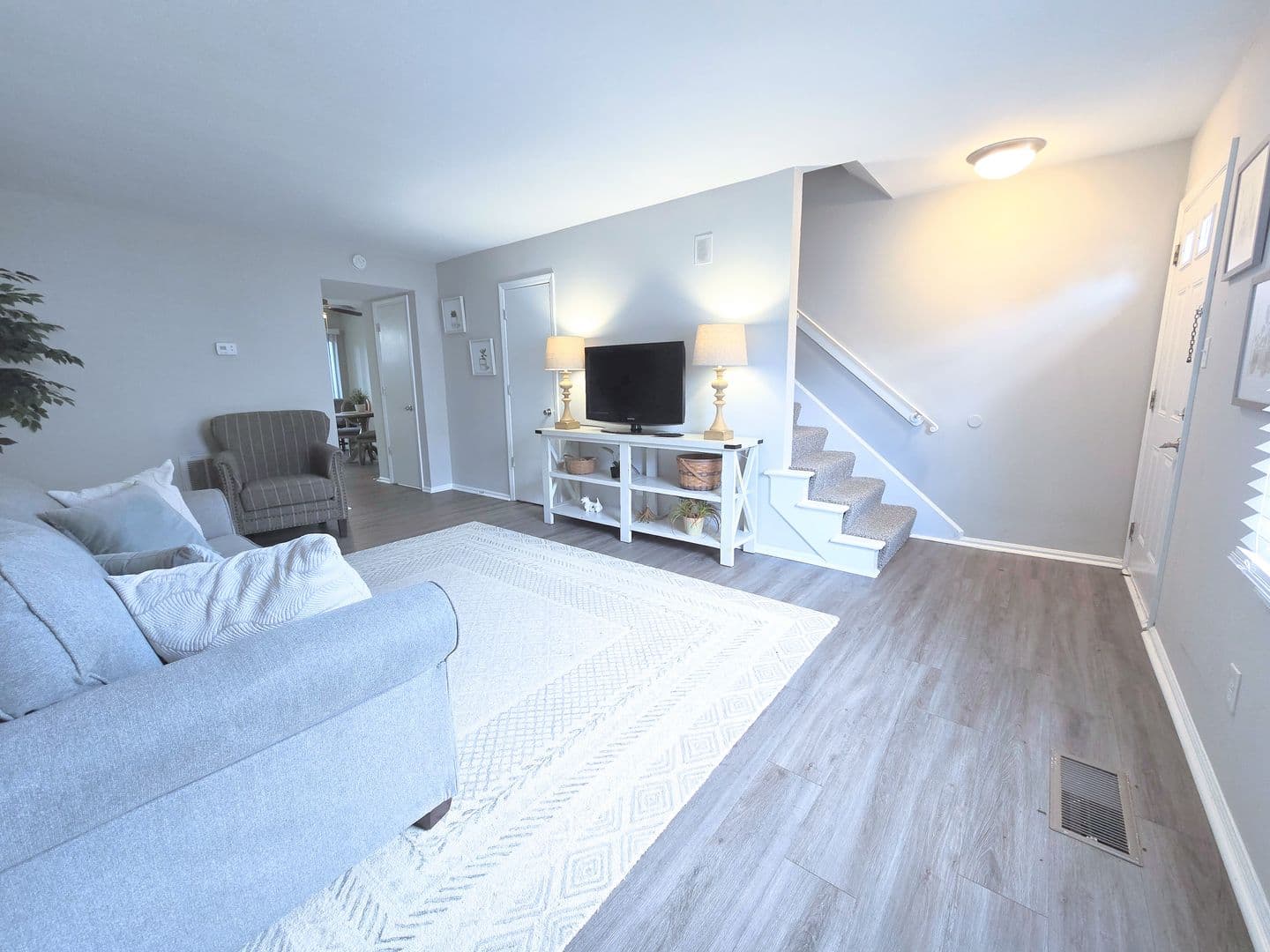 Carmel Apartment: 110 Bryn Mawr Ln