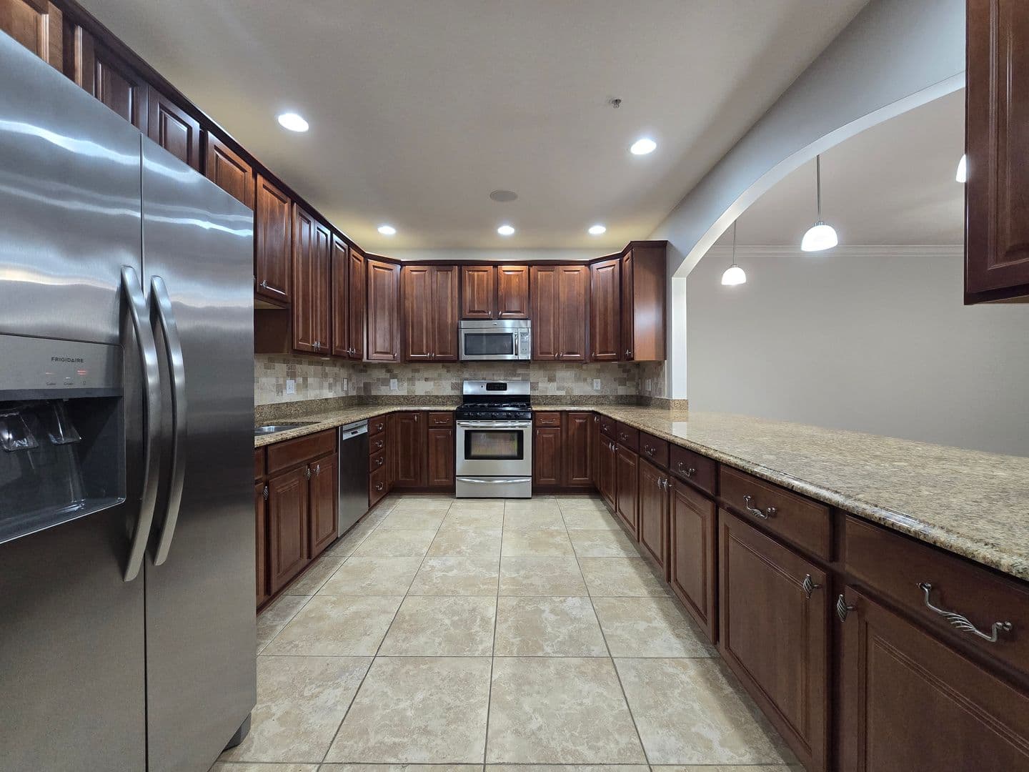 Indianapolis Apartment: 8555 One W Dr.