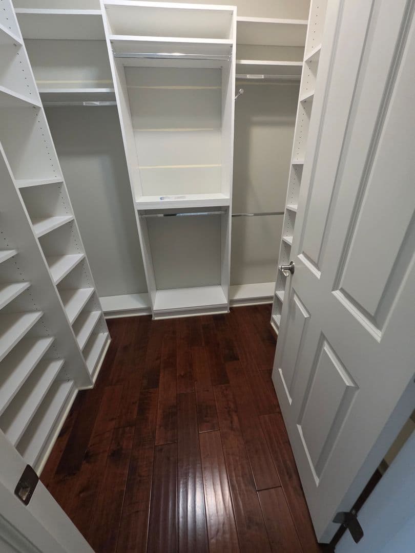 Indianapolis Apartment: 8555 One W Dr.