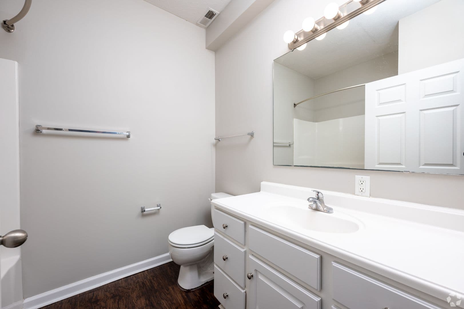 Indianapolis Apartment: 2602 Mansion Dr.