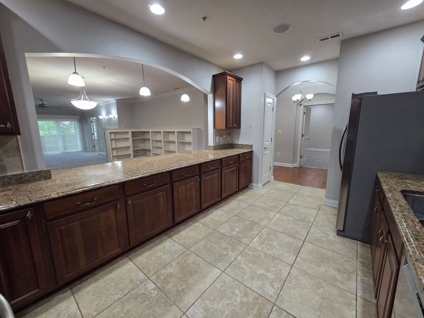 Indianapolis Apartment: 8555 One W Dr.