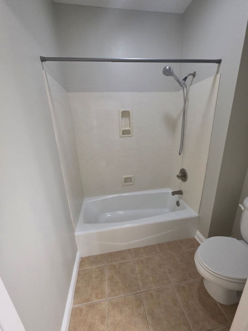 Indianapolis Apartment: 8555 One W Dr.
