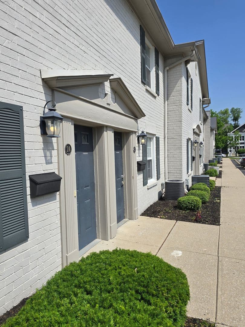 Carmel Apartment: 110 Bryn Mawr Ln