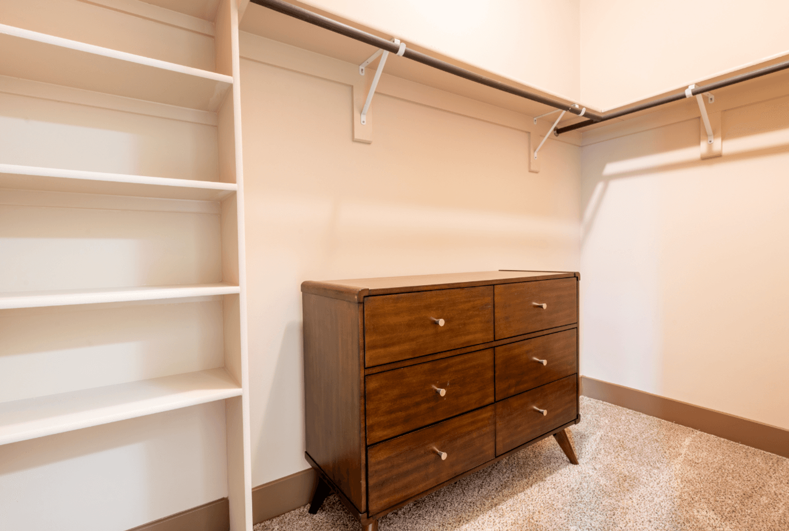 Carmel Apartment: 881 3rd Ave. SW