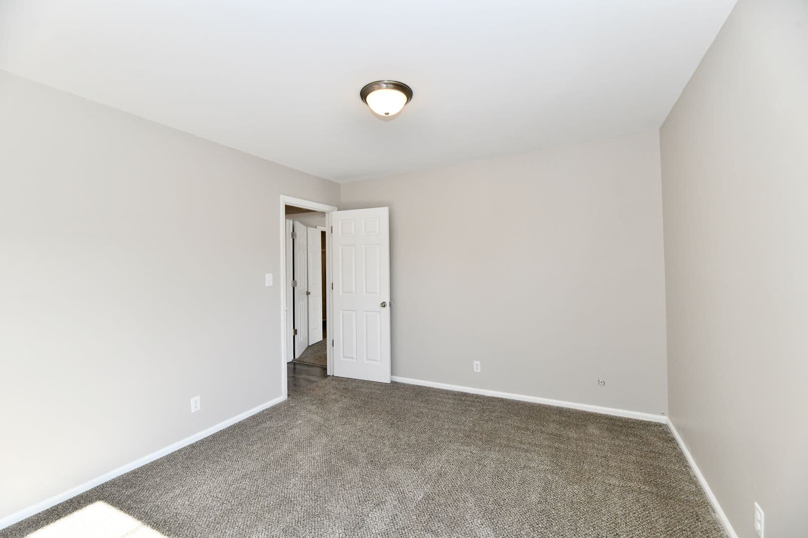 Carmel Apartment: 110 Bryn Mawr Ln