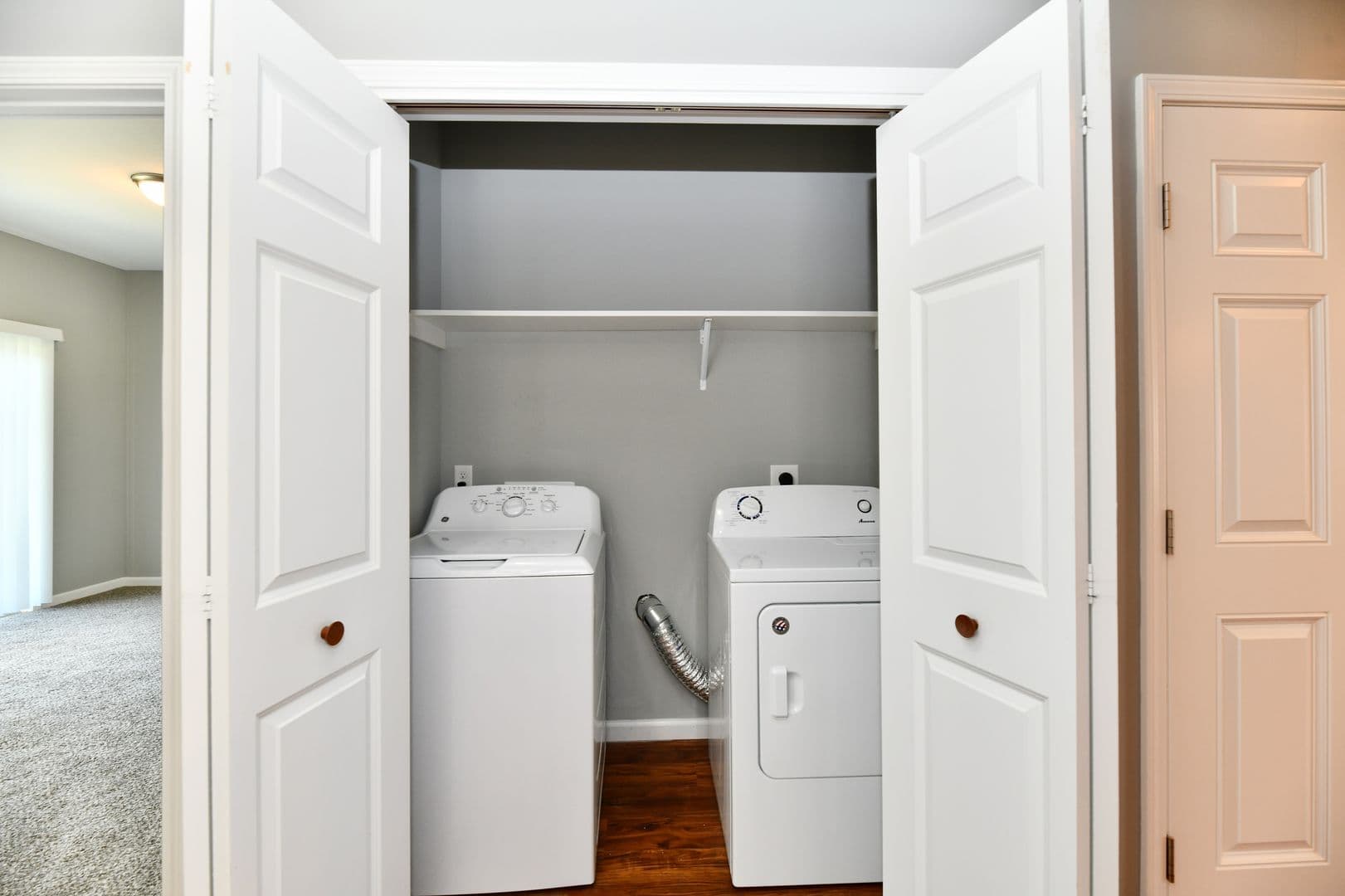 Pendleton Apartment: 8005 Cardinal Circle