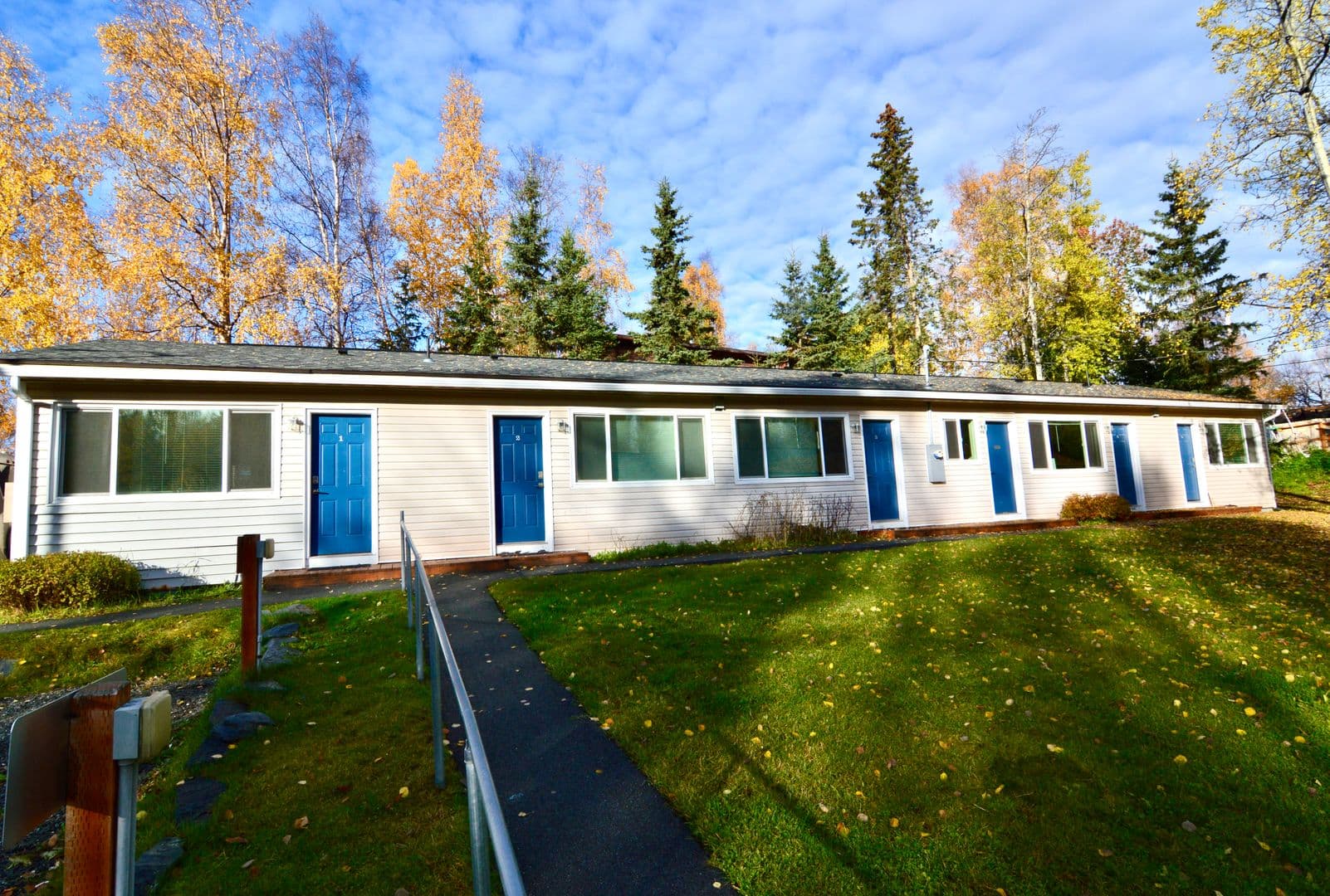 Anchorage Apartment: 2605-2609 W 33rd Avenue