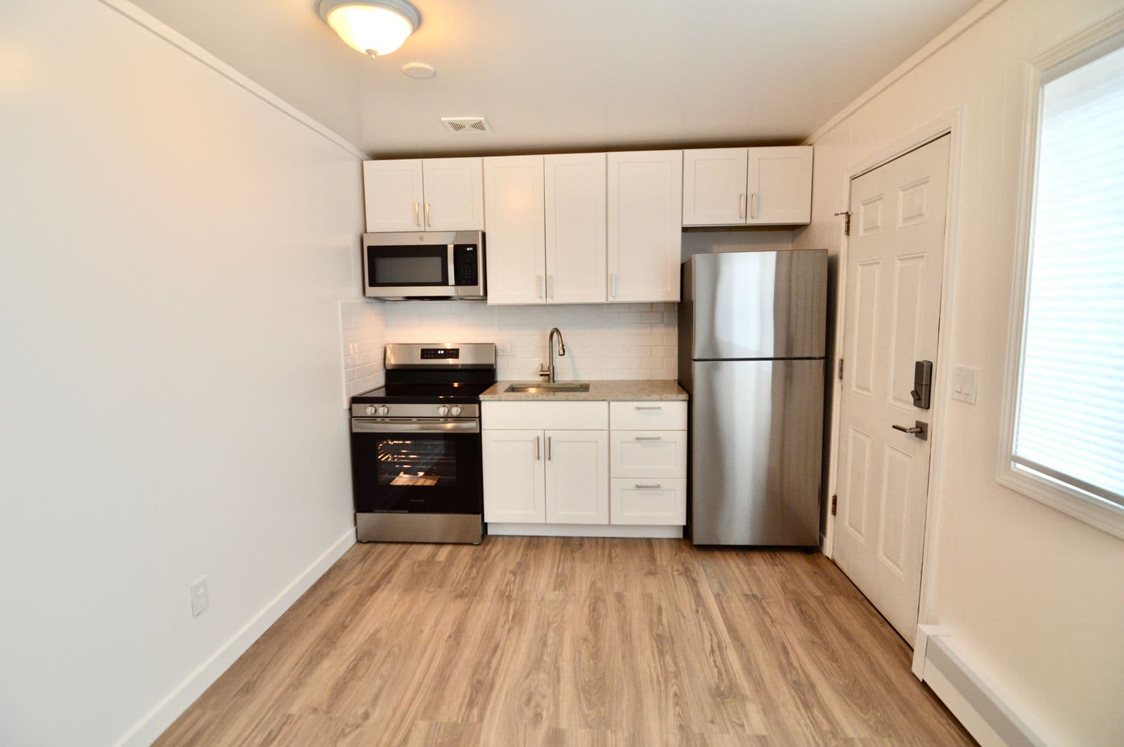 Anchorage Apartment: 2605-2609 W 33rd Avenue