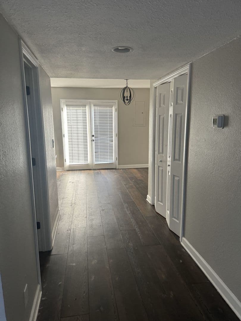Oxford House: 1802 Jackson Ave W #68