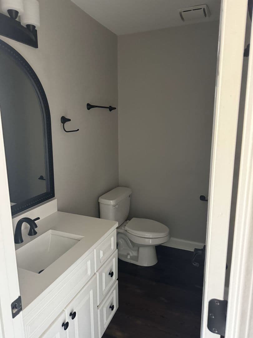 Oxford House: 1802 Jackson Ave W #68