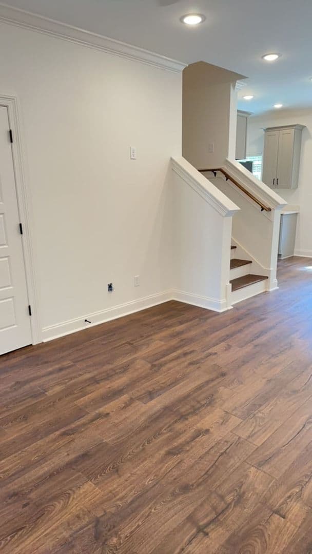 Oxford House: 507 Meadow Crest Circle
