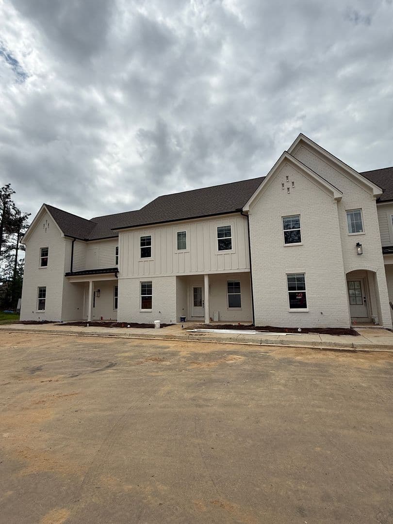 Oxford House: 3543 Fenwick Way