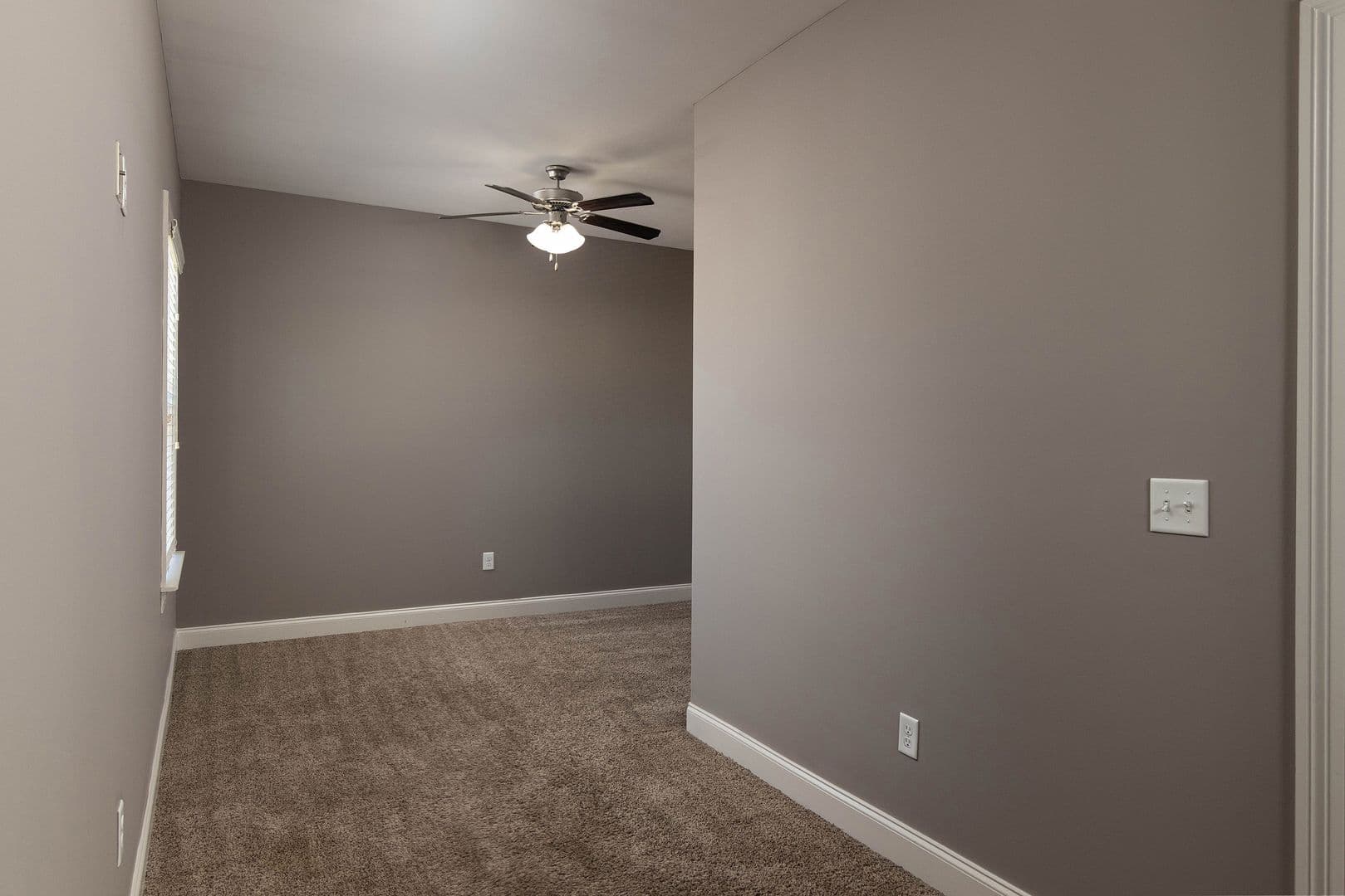 Oxford House: 530 Fifer Circle