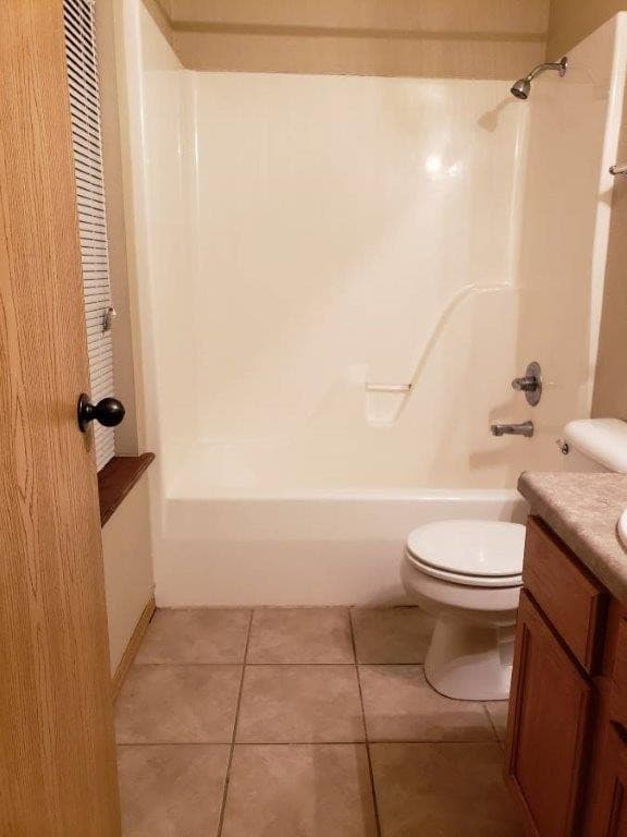 Springdale Apartment: Hidden Lake St