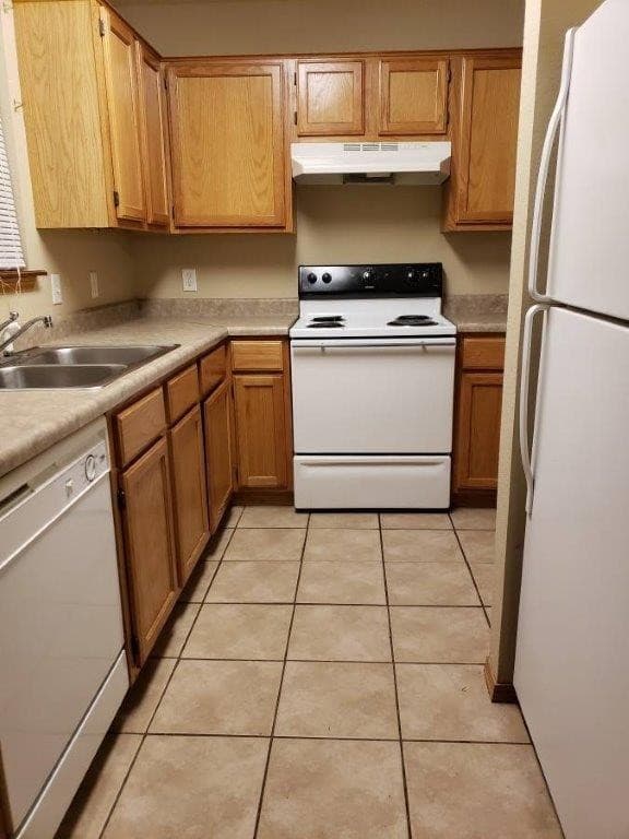 Springdale Apartment: Hidden Lake St