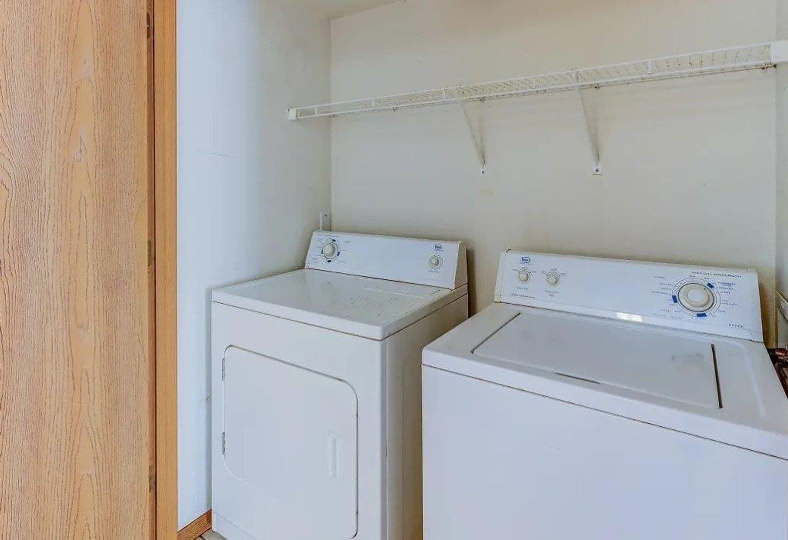 Fayetteville Apartment: W. Pleasant Woods Dr.