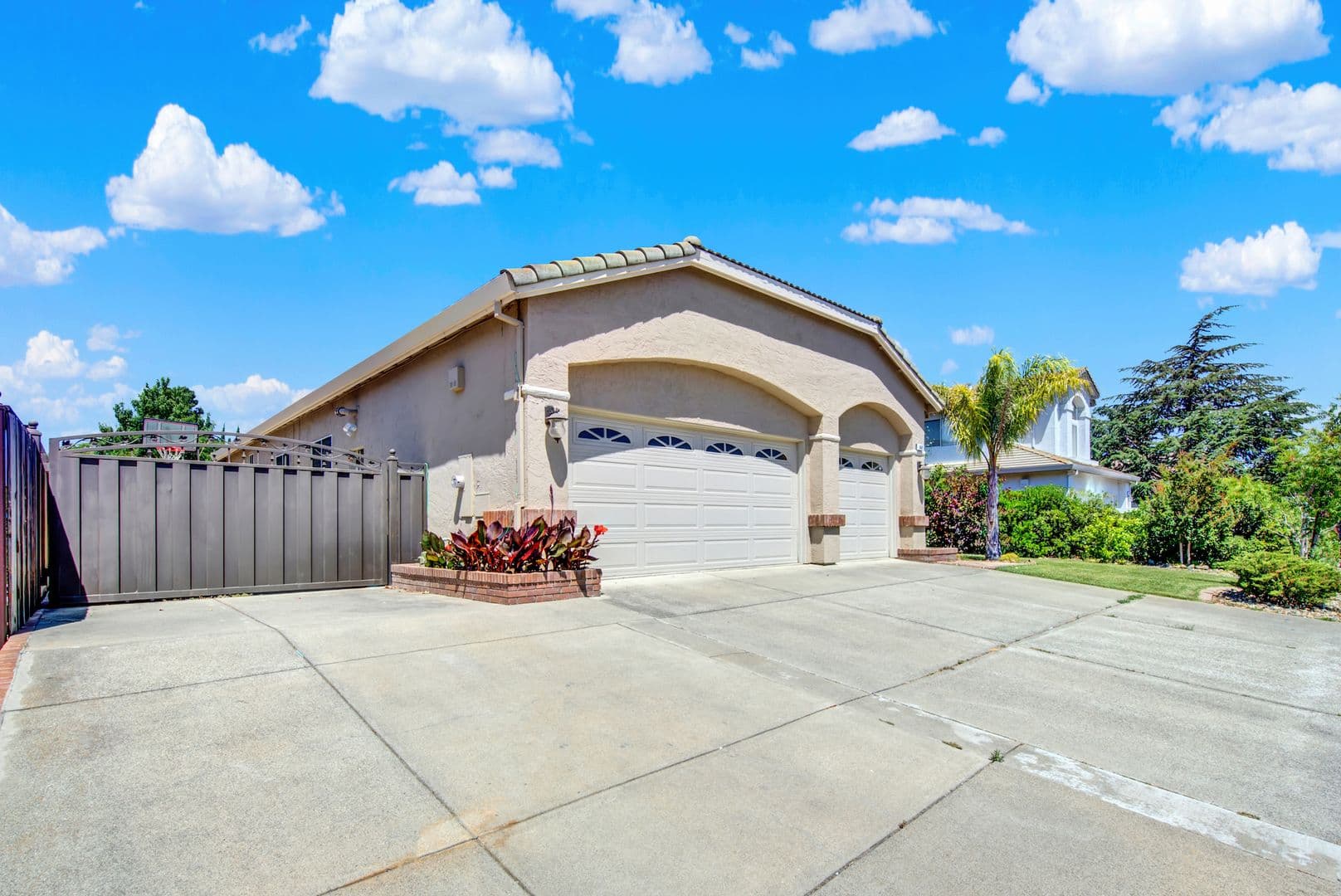 Vacaville House: 648 Fox Hollow Way
