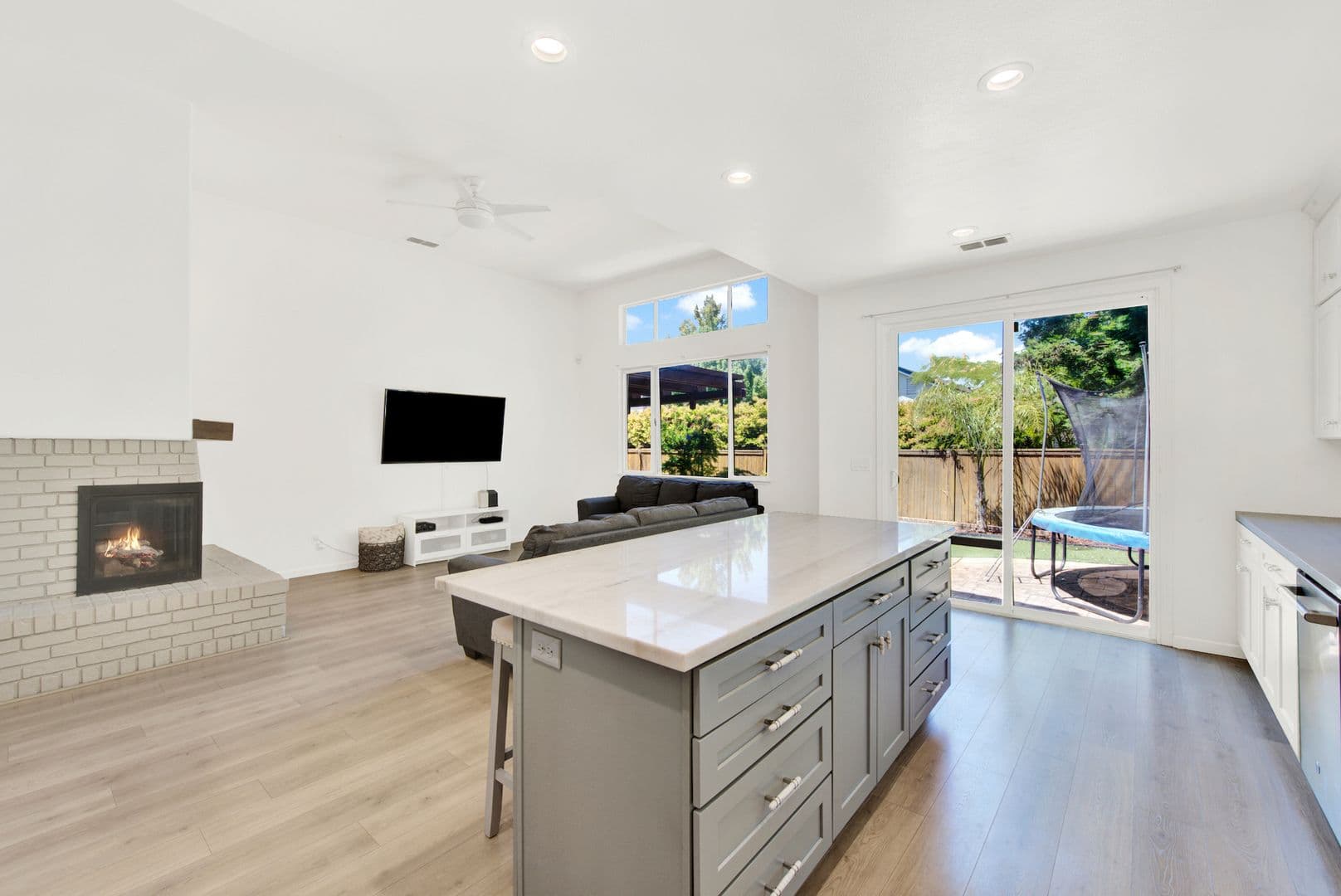 Vacaville House: 648 Fox Hollow Way