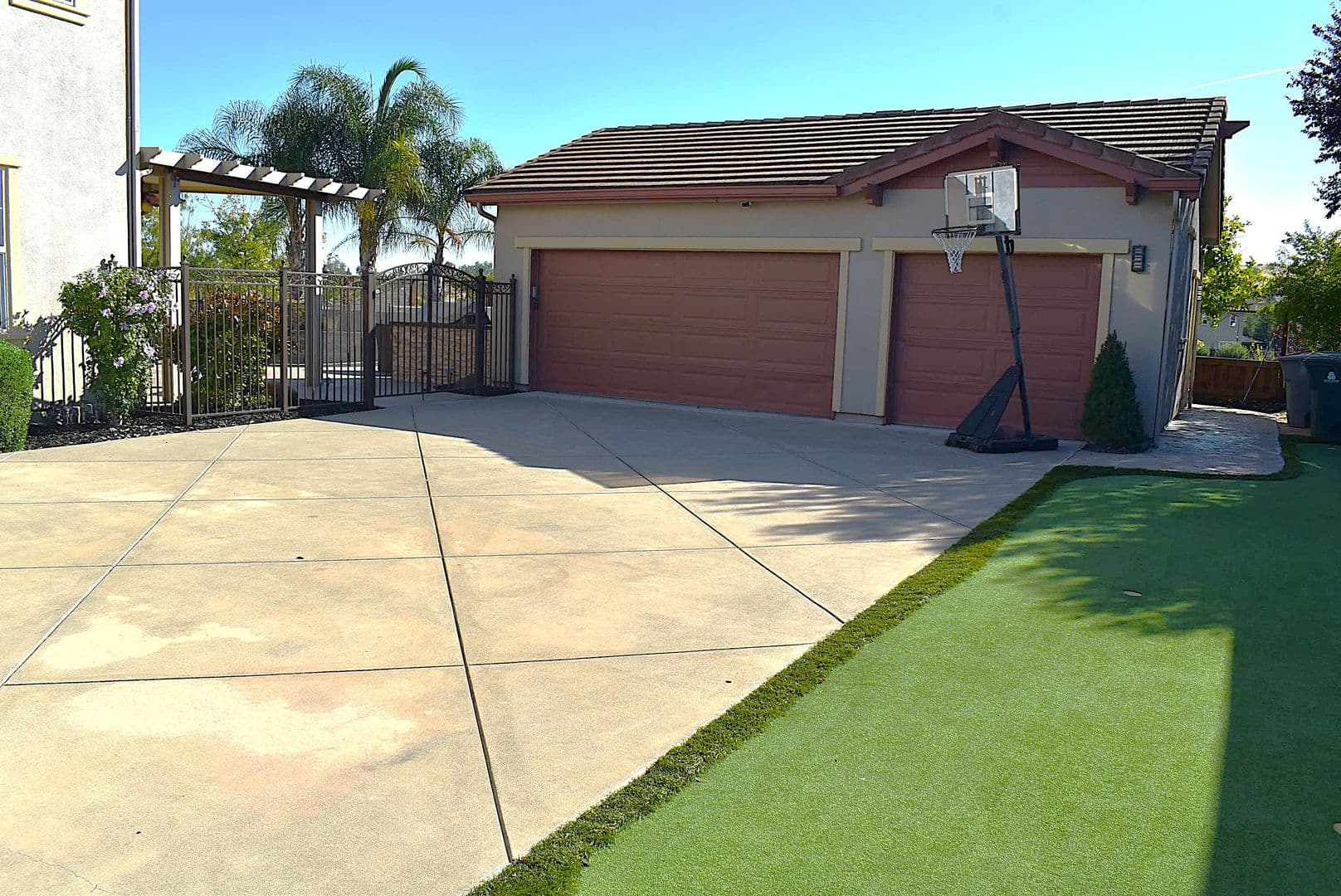 Vacaville House: 463 Peacock Way