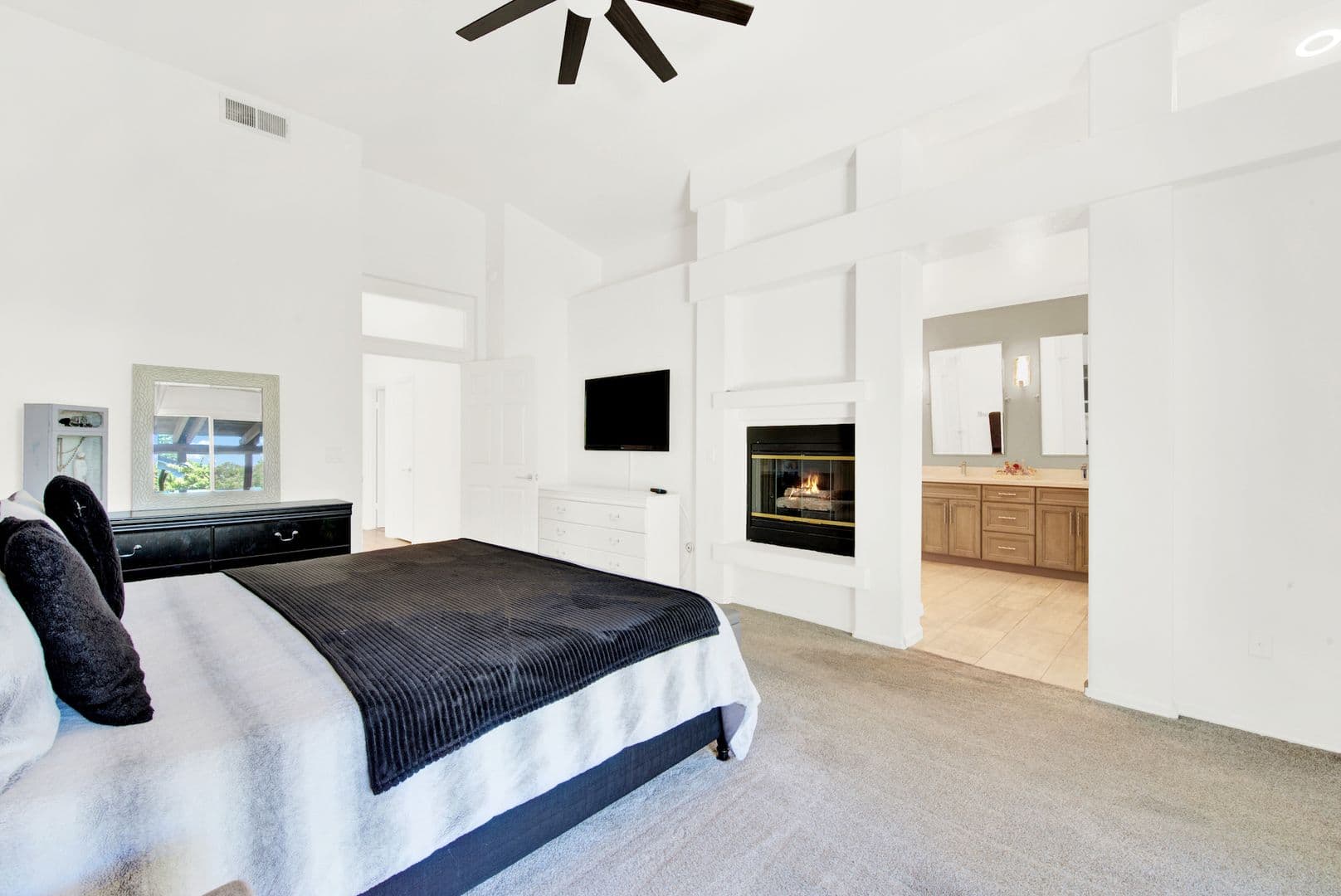 Vacaville House: 648 Fox Hollow Way