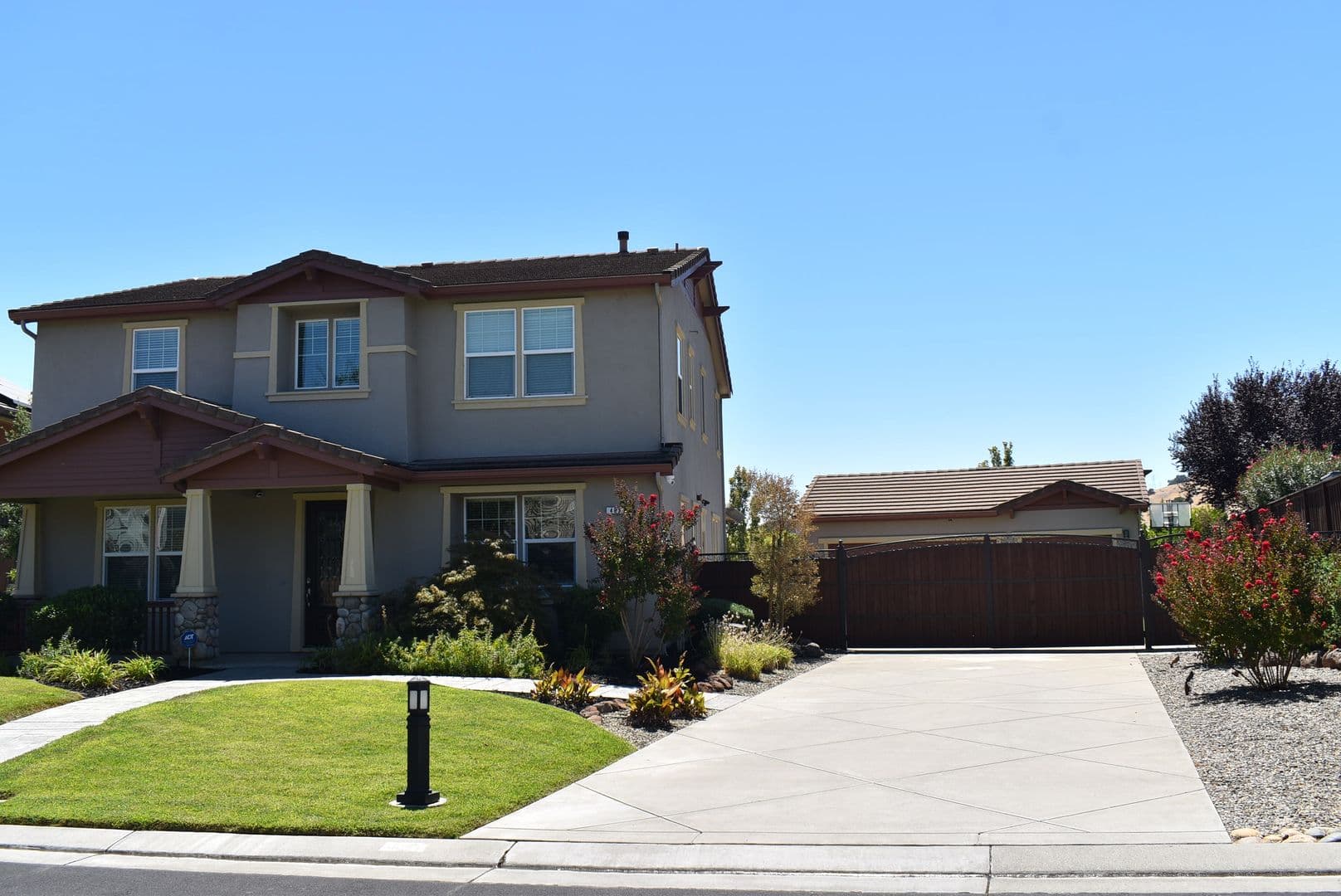 Vacaville House: 463 Peacock Way