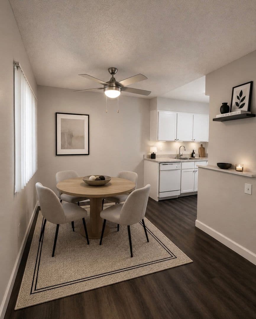 Carmichael Apartment: Oakpoint Apartments