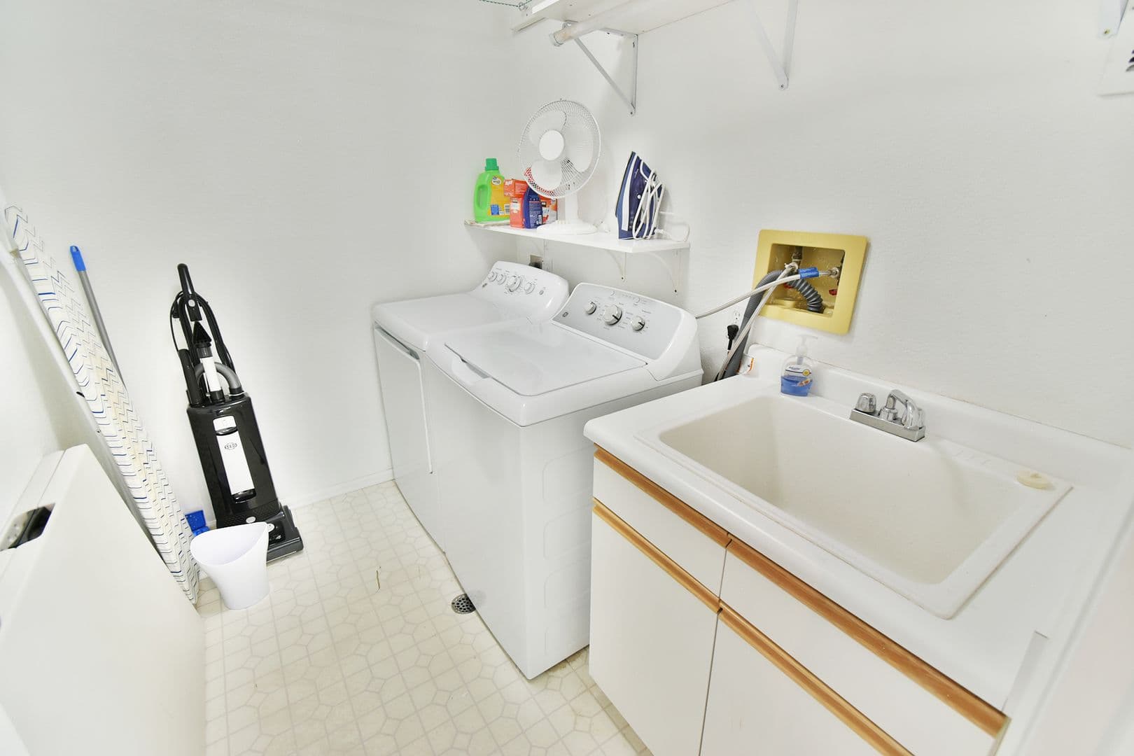 Frisco Townhome: 600A Gold Dust Dr.