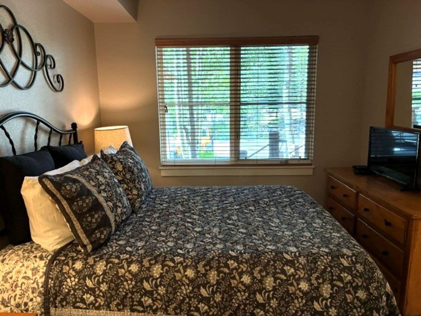 Keystone Condo: 27 Lake Ridge Circle