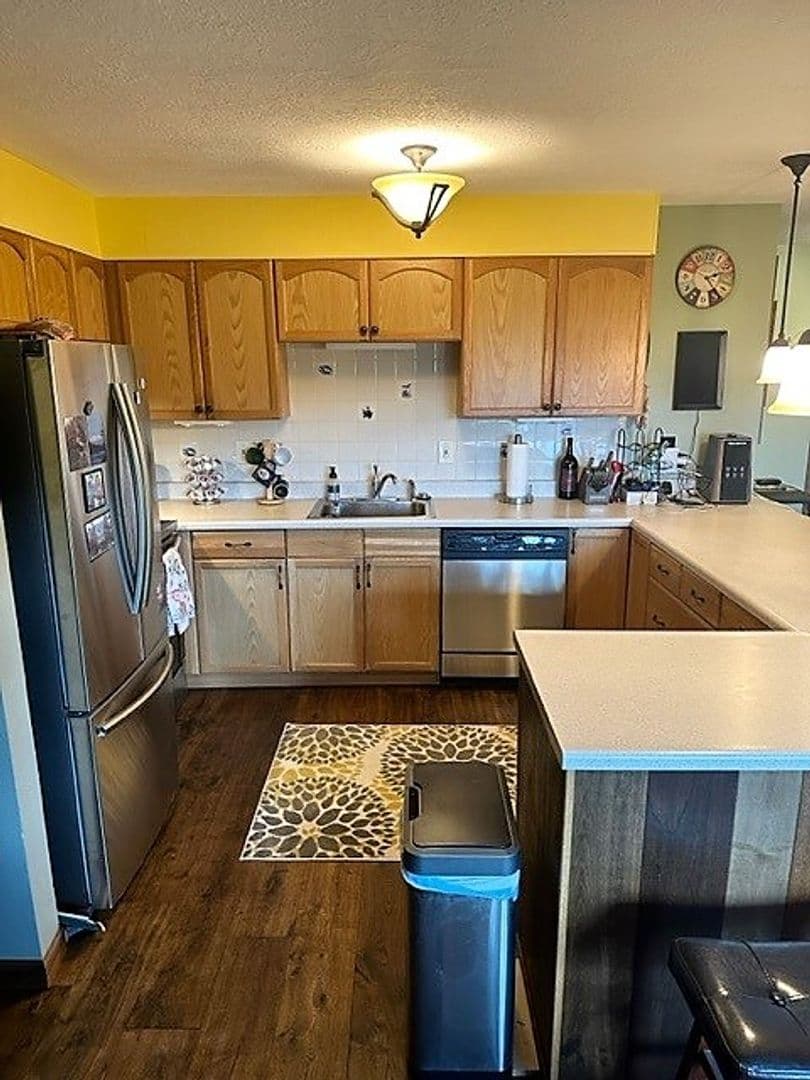 Dillon Condo: Dillon Valley East B201