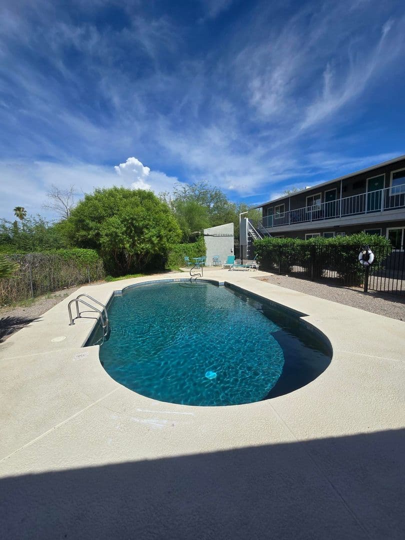 Tucson Apartment: 8477 E Broadway Boulevard