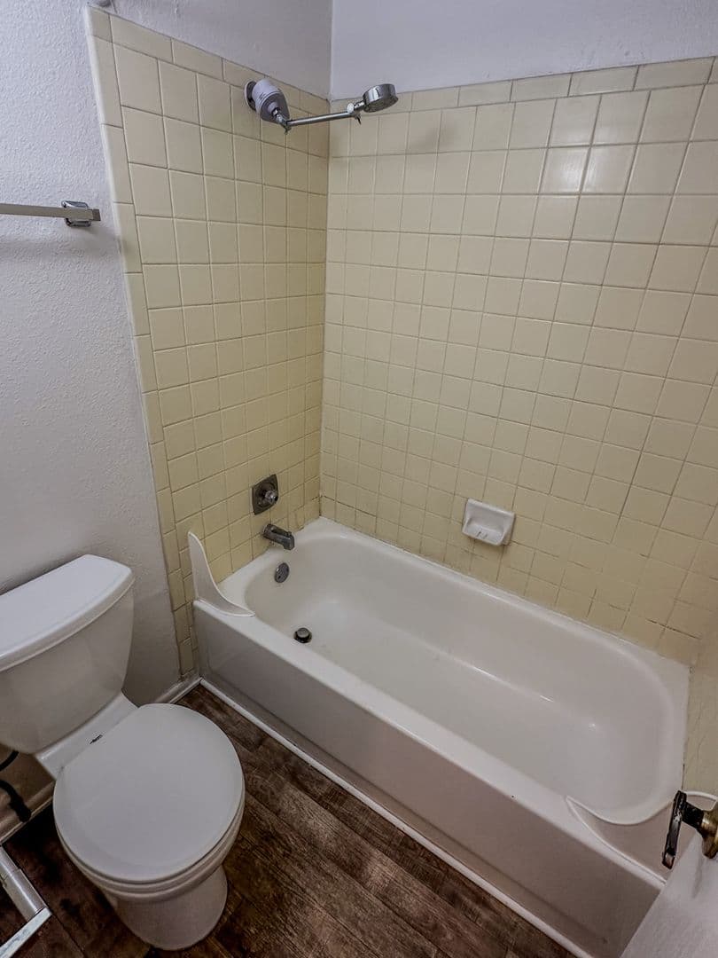 Tucson Apartment: 8477 E Broadway Boulevard
