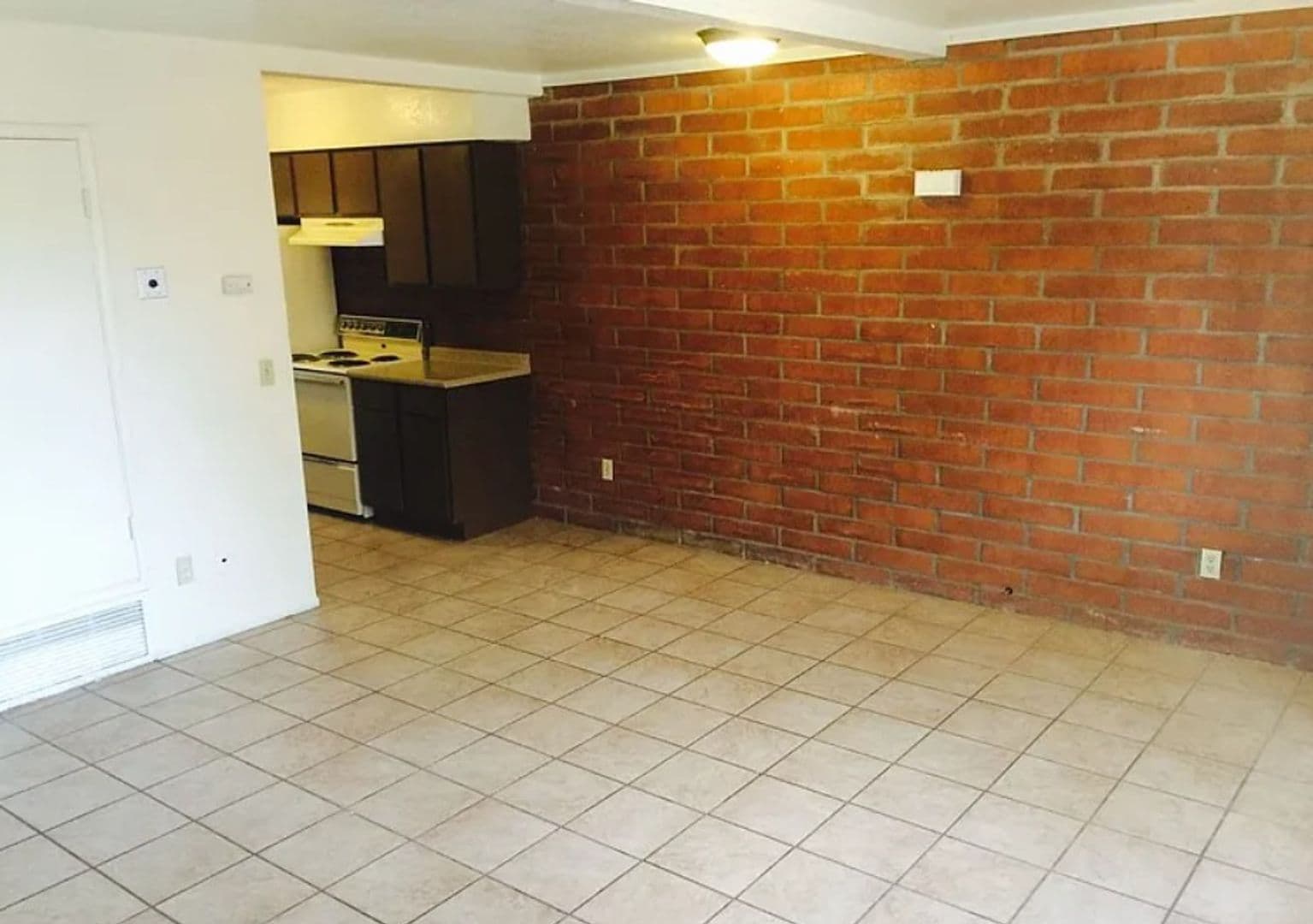 Tucson Apartment: 2511 Edith Blvd - 3261 Water St