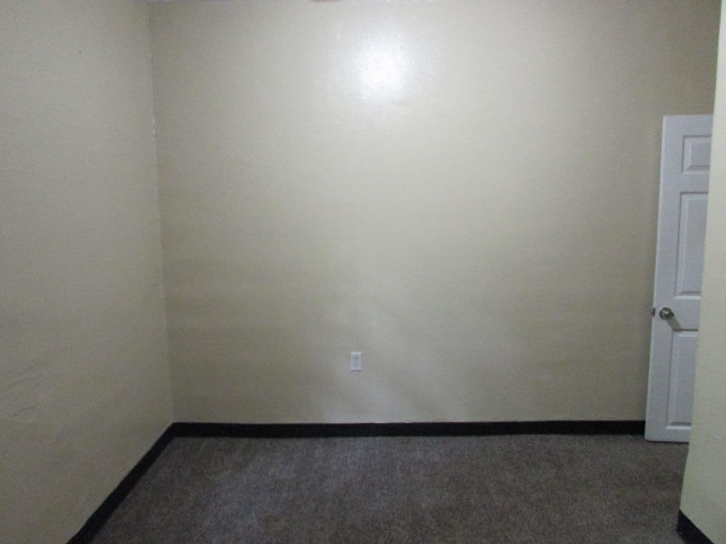 Sumter House: 28 Burgess Ct