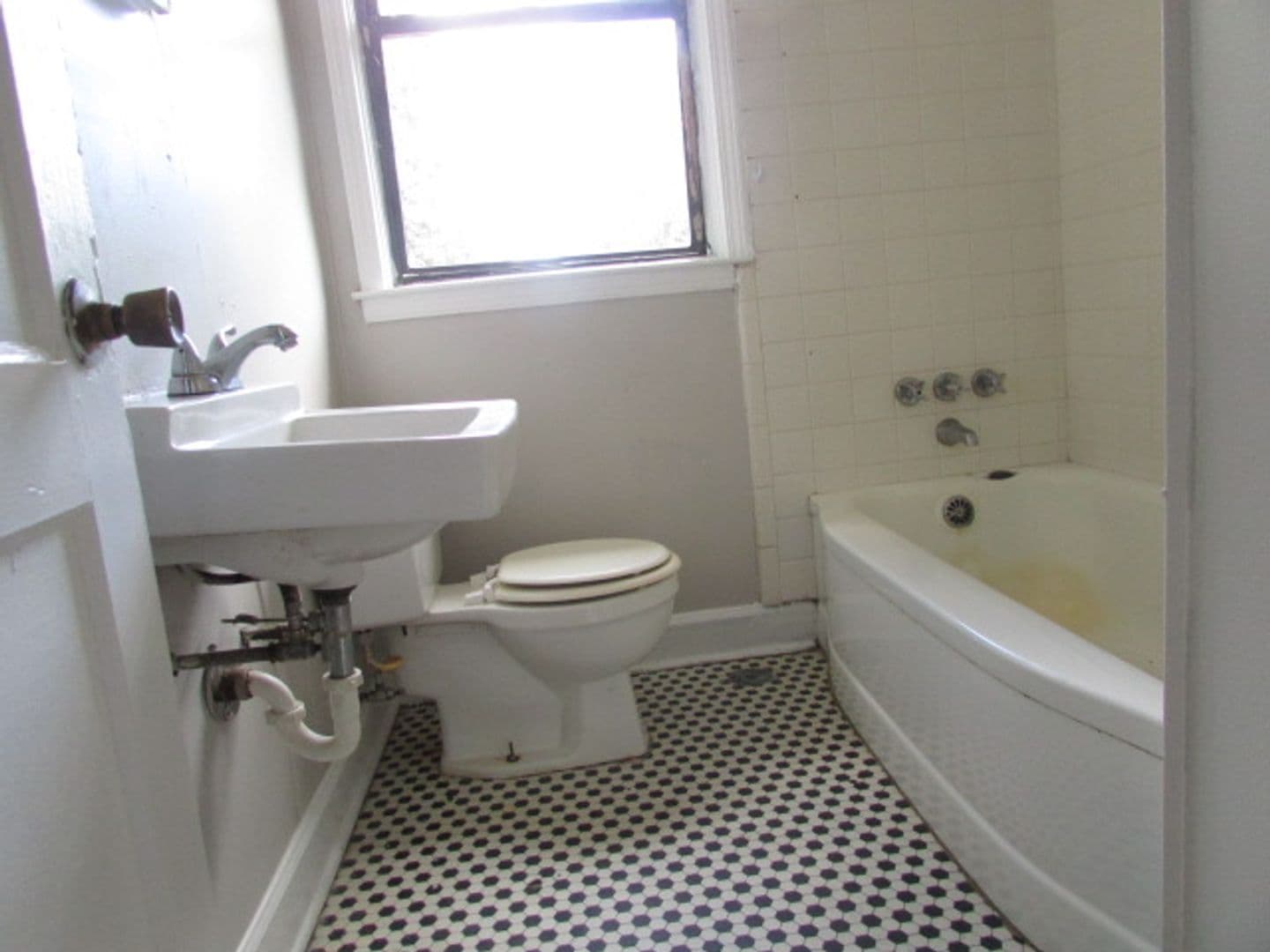 Sumter Apartment: 3 Dixie Drive