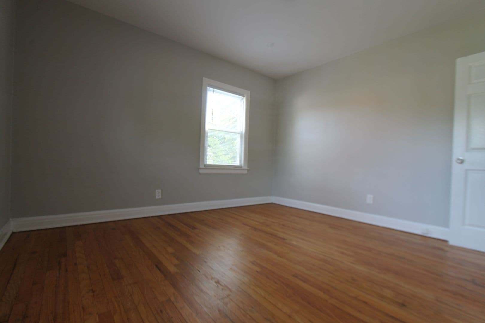 Detroit Apartment: 18714-16 Greenlawn St.