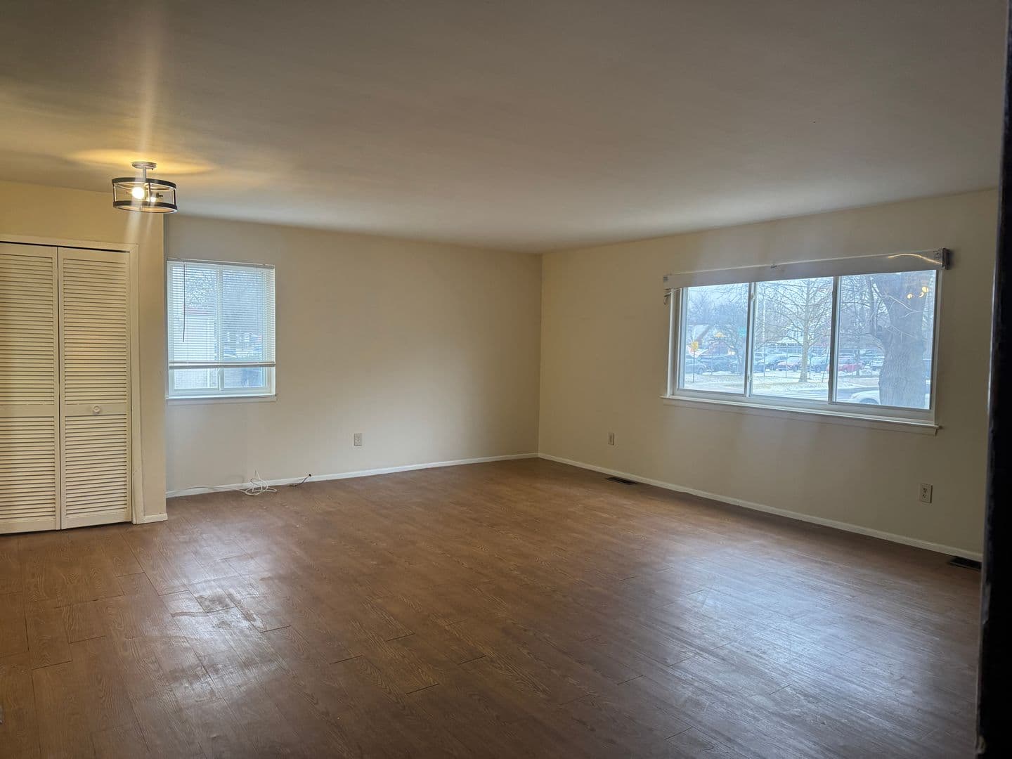Detroit Apartment: 15800 Hubbell Street